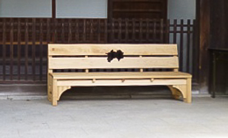 愛媛県木製ベンチ設置事例 第五十番札所 東山 瑠璃光院 繁多寺